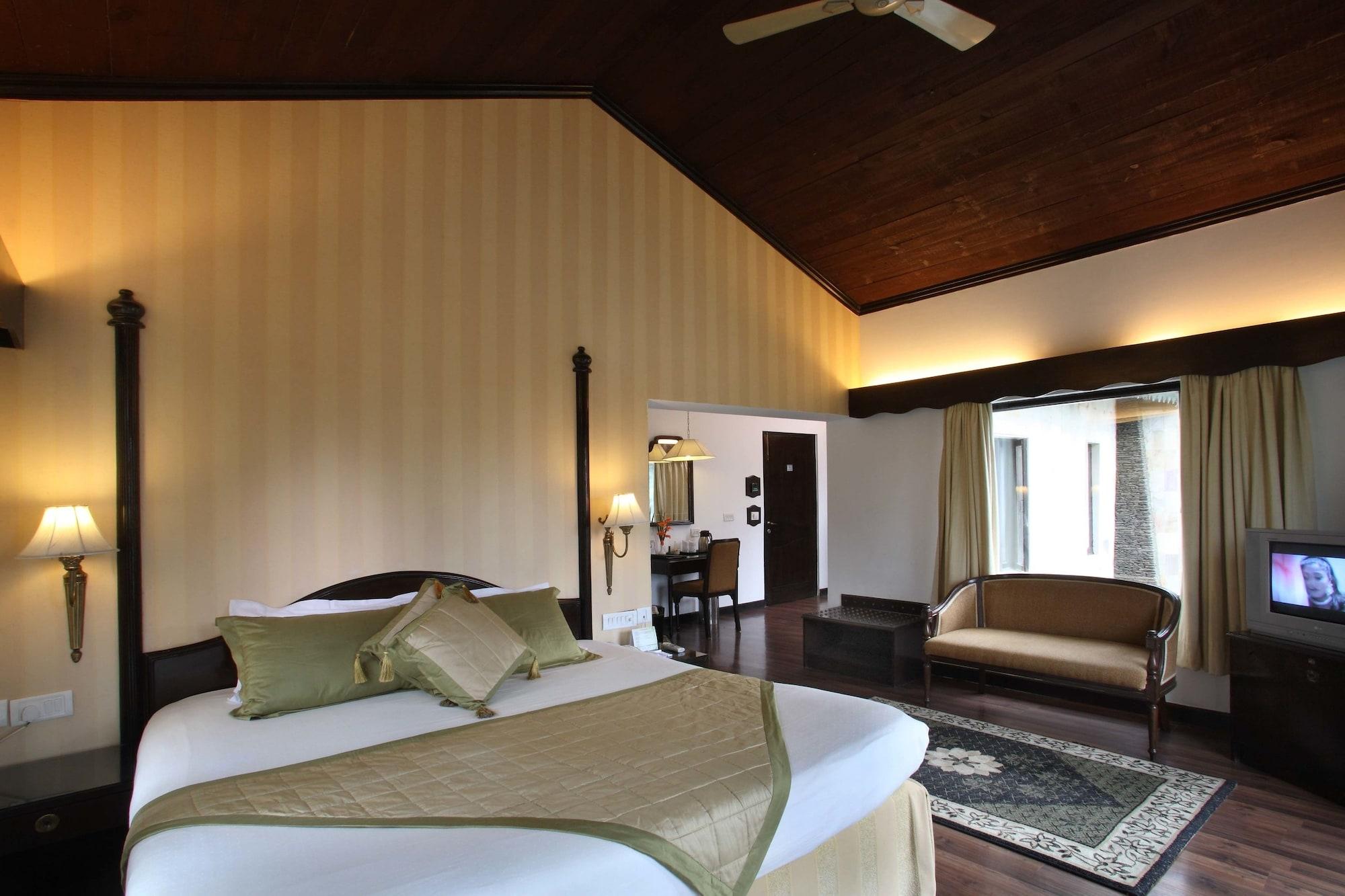 Shervani Hilltop 4*